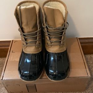 Ladies/Womens Black and Tan Imsulated Duck Boots